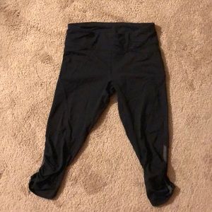Lululemon Capri Pants Black 4